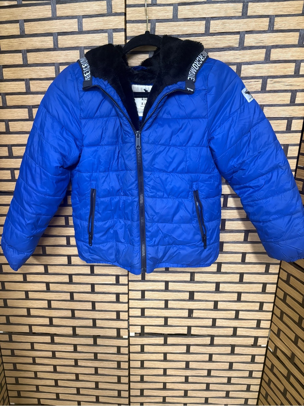 Abercrombie & fitch kids blue puffer jacket size 9/10